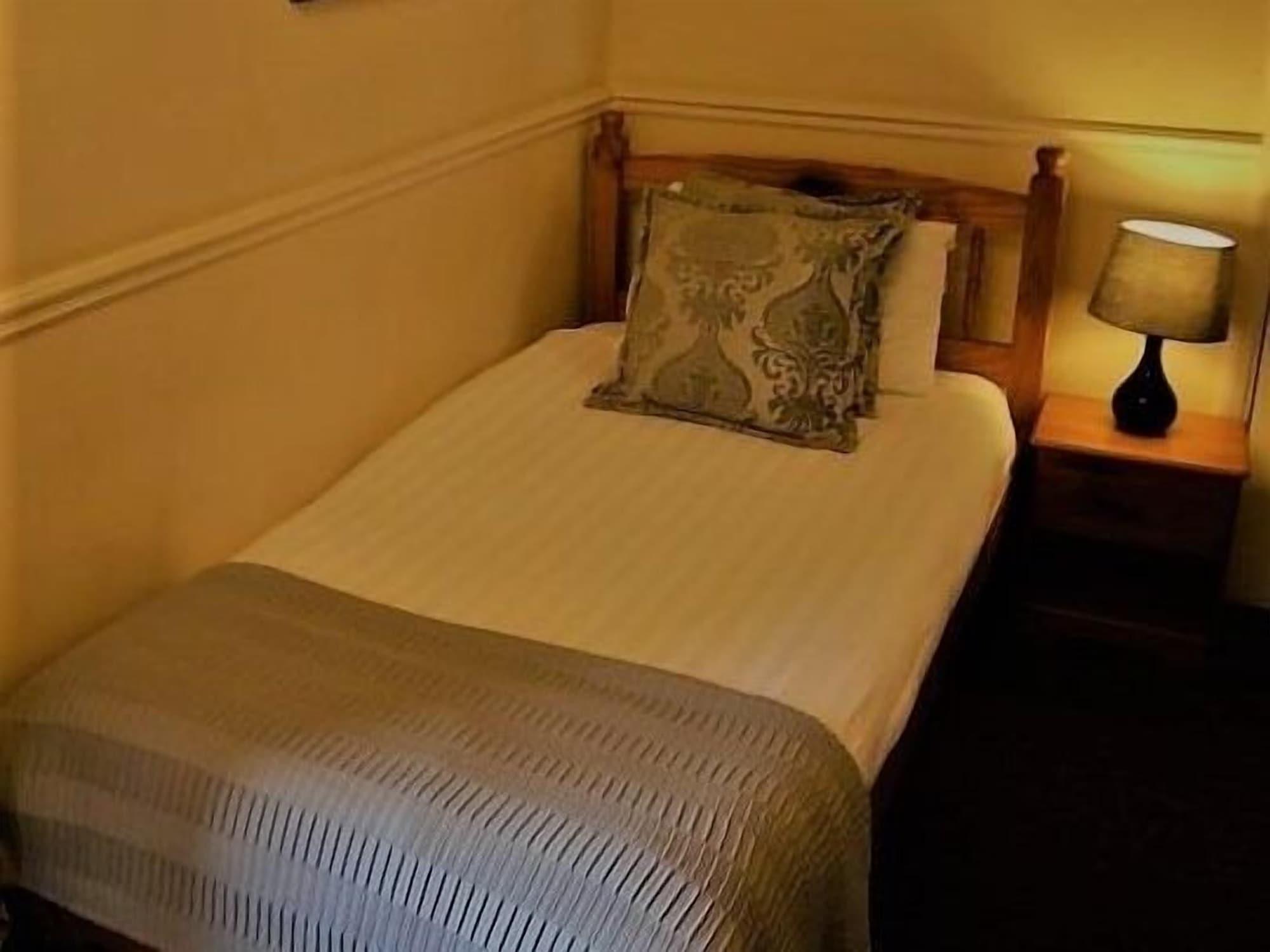 Central Hotel Norwich Bagian luar foto