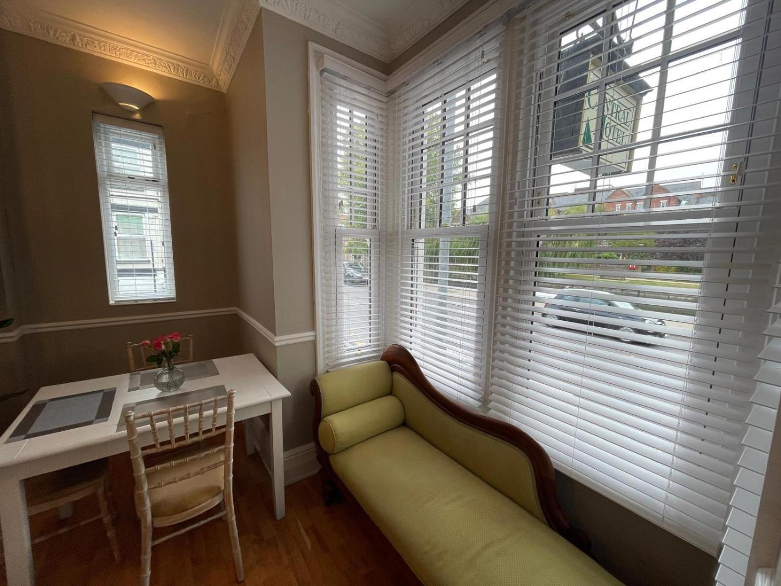 Central Hotel Norwich Bagian luar foto