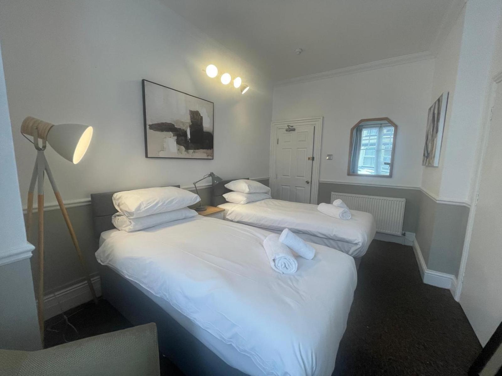 Central Hotel Norwich Bagian luar foto